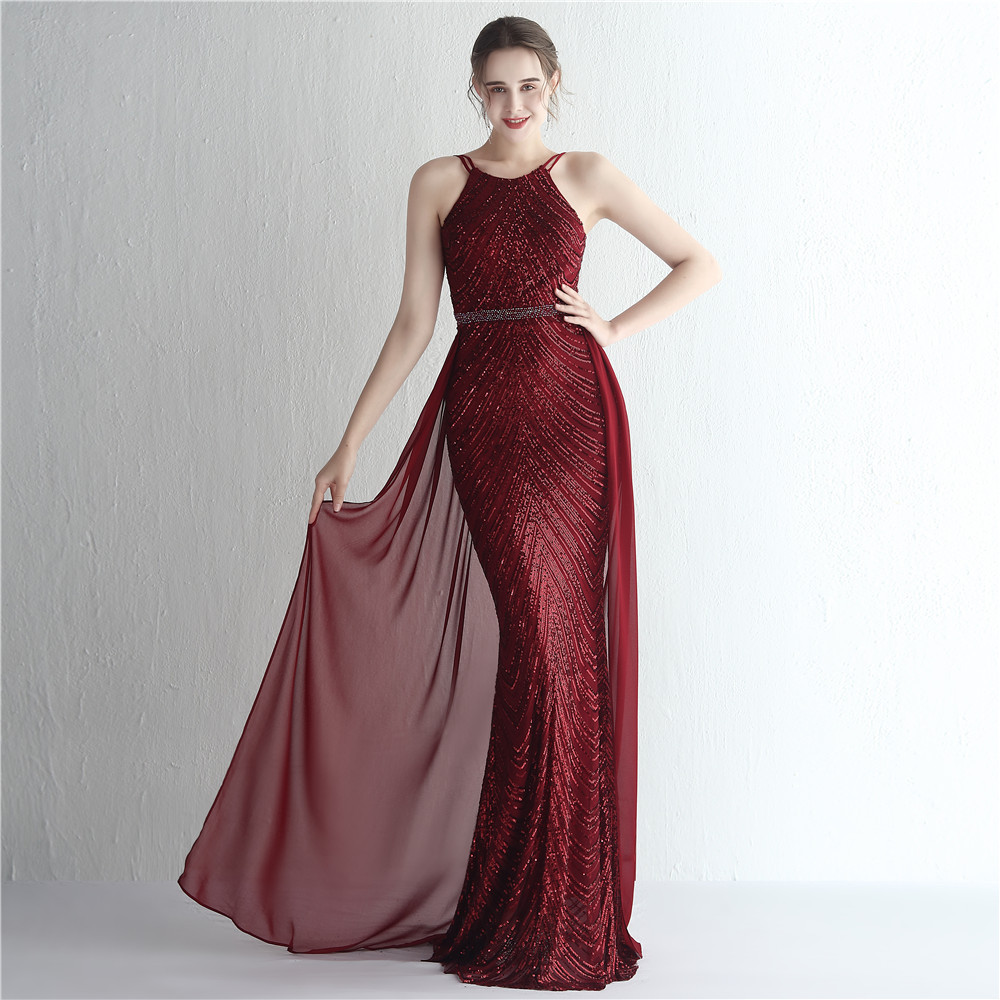 Vestido Largo de Noche Halter con Lentejuelas y Capa Modelo 1042 — vista 3