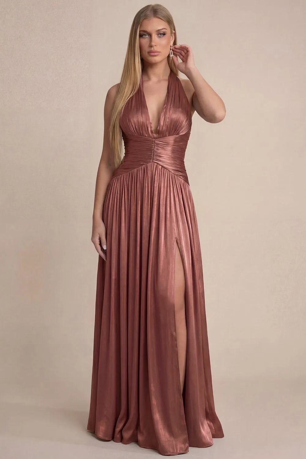 Vestido Largo De Noche Verde Olivo Plisado Con Escote Halter | Modelo EV1051 — vista 6