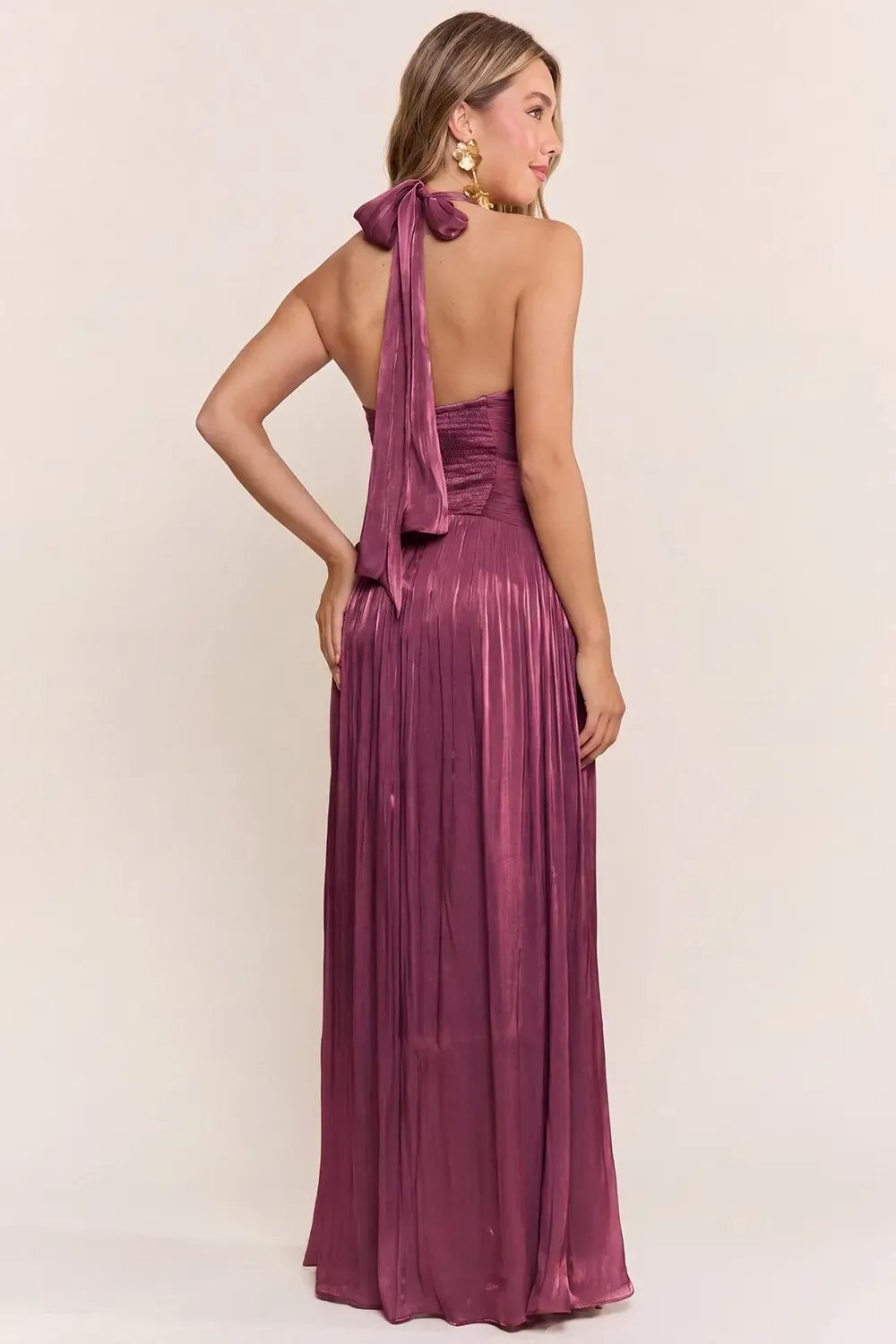 Vestido Largo De Noche Verde Olivo Plisado Con Escote Halter | Modelo EV1051 — vista 7
