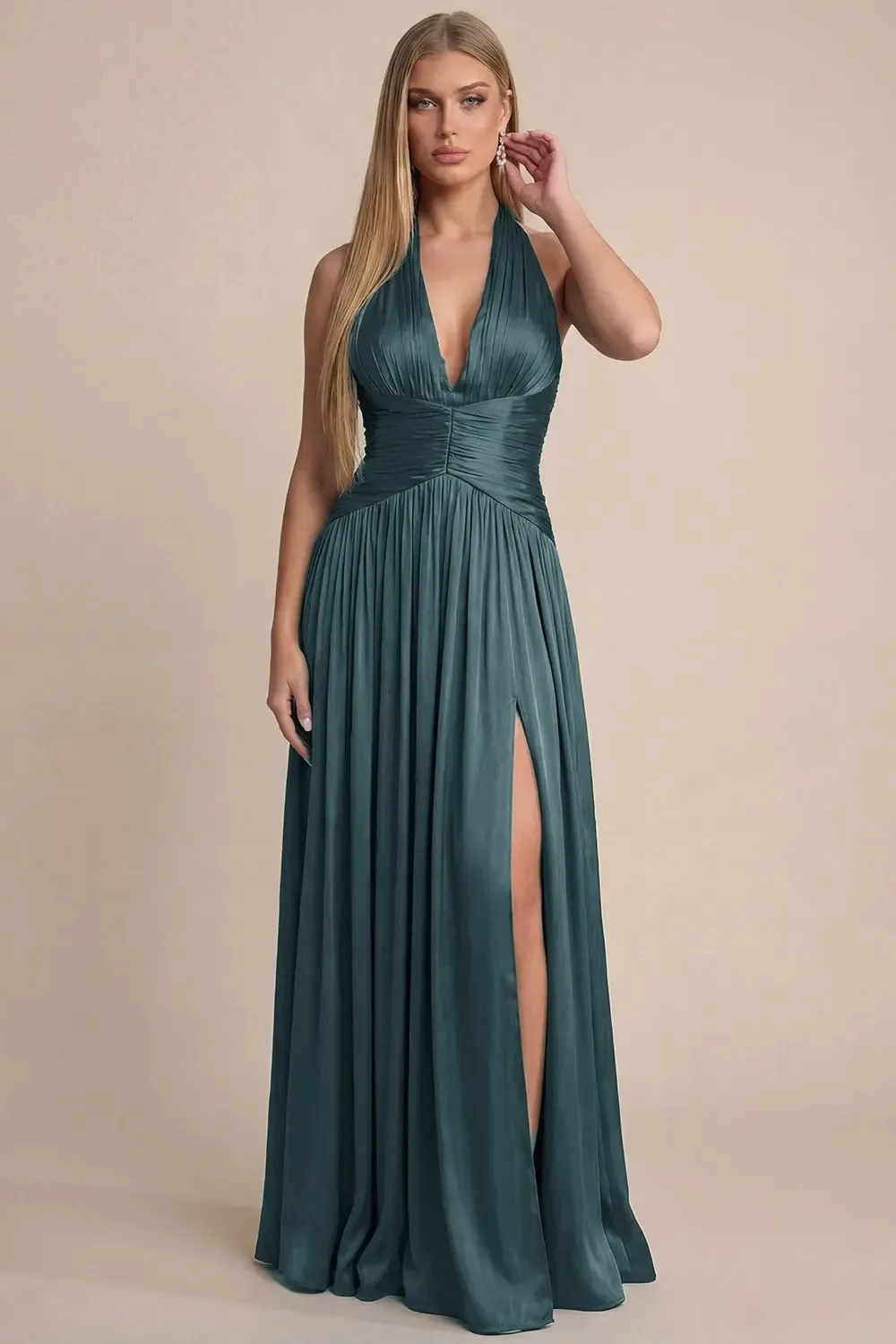 Vestido Largo De Noche Verde Olivo Plisado Con Escote Halter | Modelo EV1051 — vista 9