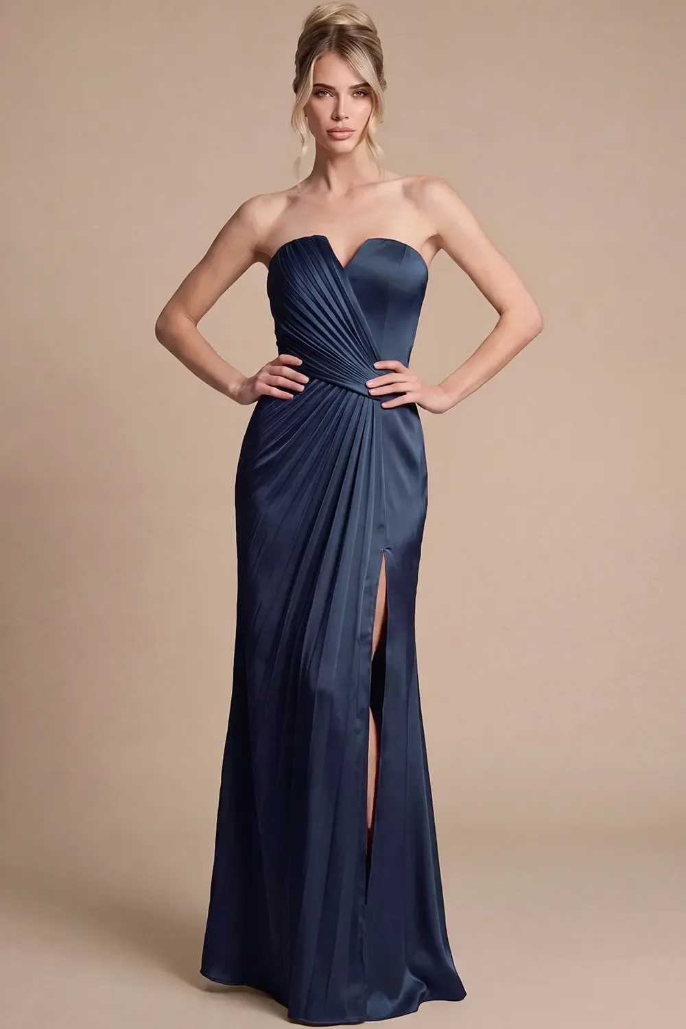 Vestido Largo De Noche Azul Marino Satinado Escote Corazón Strapless | Modelo EV995