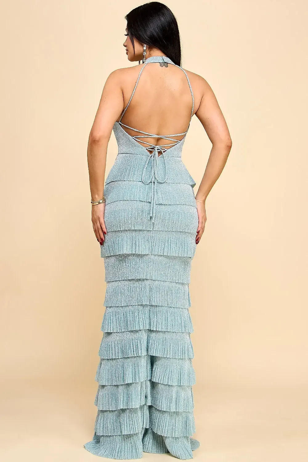 Vestido De Noche Largo Metálico Con Flecos En Capas Y Cuello Halter