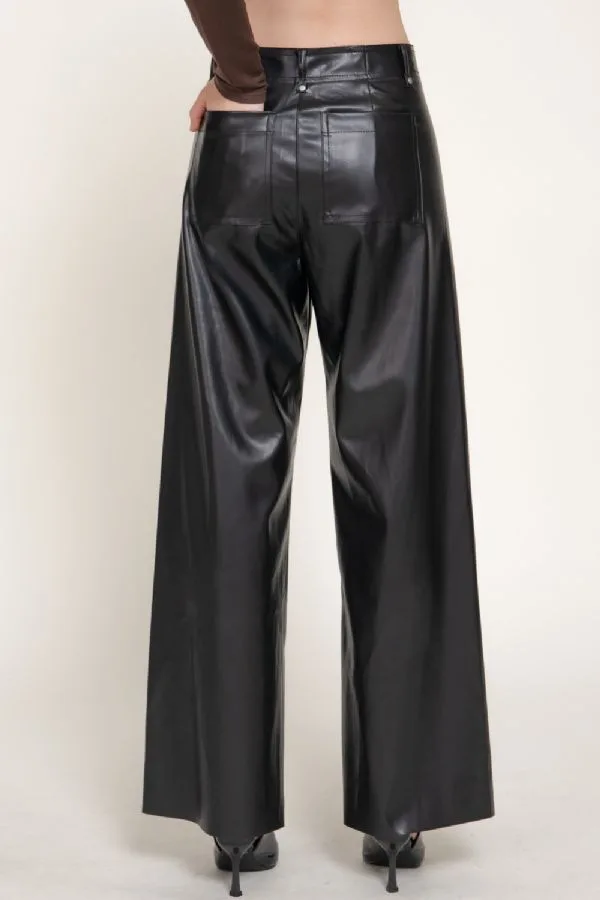 Pantalon De Piel Sintetica De Pierna Ancha Con Costura Marcada P15558